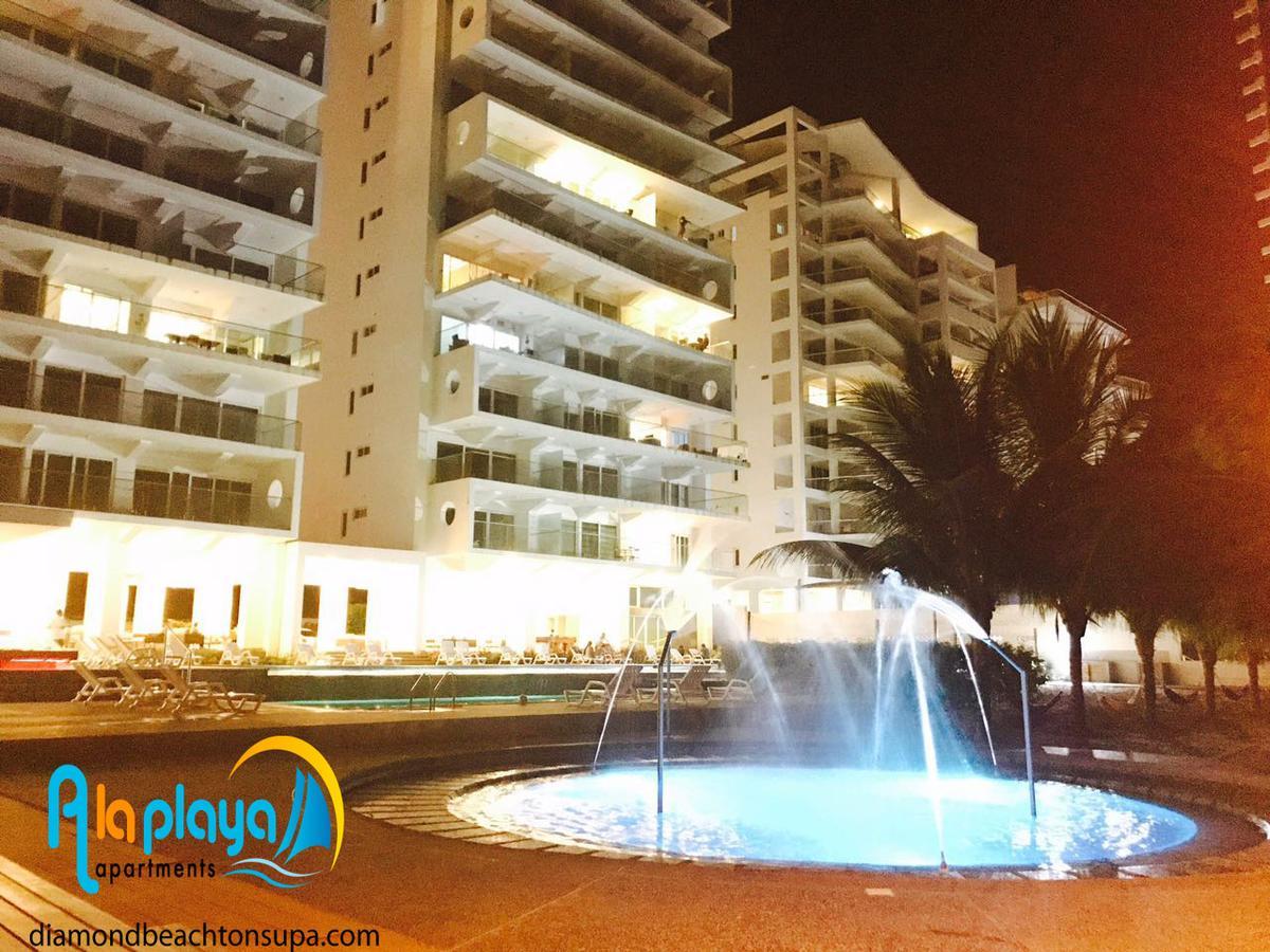 Resort Playa Azul Departamentos Frente Al Mar Tonsupa Buitenkant foto